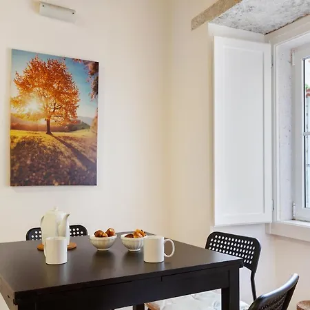 Apartamento Bica 10 *
